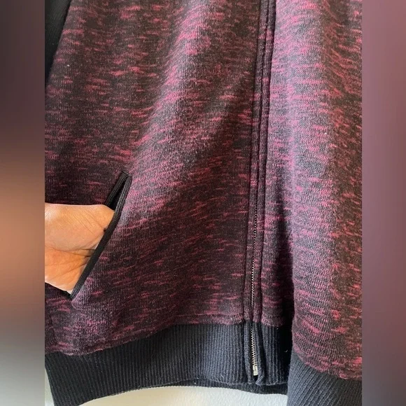 Aritzia Wilfred Varsity Bomber Jacket Size 8 Wool & Cotton Blend Black/ Maroon - Picture 8 of 12